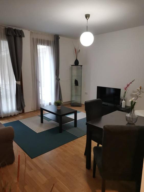 Hi Downtown Apartment K9 Budapest Bagian luar foto